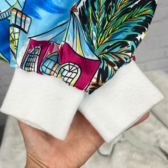 🏷️VINTAGE |•JACQEULINE FERRAR•| Oversize Multicolor Satin Jacket - Picture 5 of 11